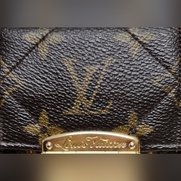 LOUIS VUITTON Sarah Etoile Monogram Quilted Wallet - Picture 10 of 16